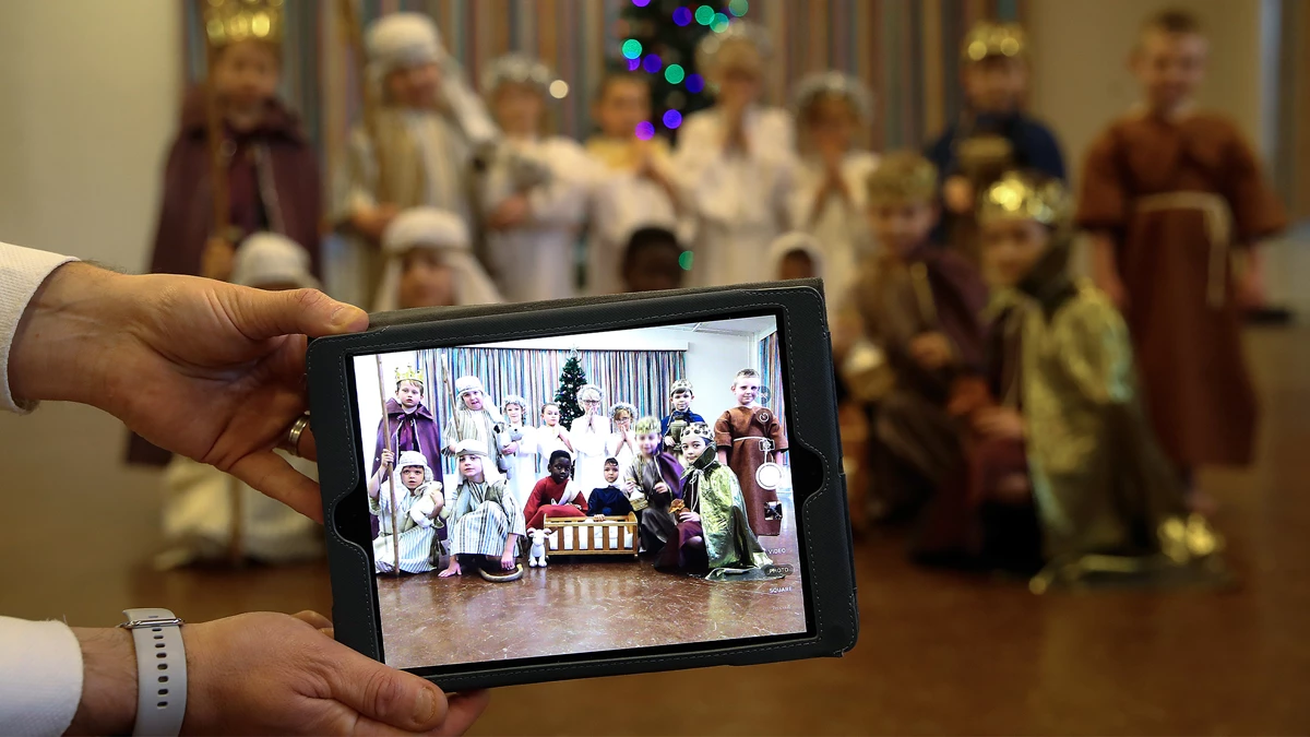Jésus reste dans les écoles publiques du Royaume-Uni – dans une crèche lors de la pièce de la Nativité