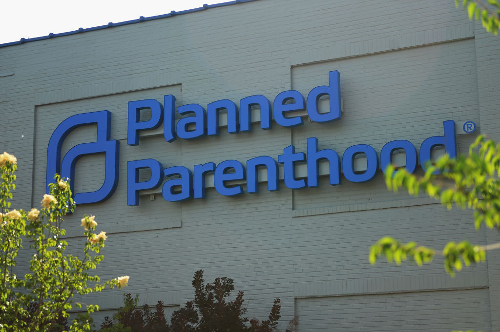Planned Parenthood a reçu près de 2 milliards de dollars d’argent des contribuables et 90 millions de dollars de prêts COVID
