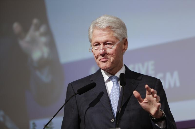 Bill Clinton mentionné plus de 50 fois dans des documents liés au procès intenté par l'accusateur d'Epstein : rapport