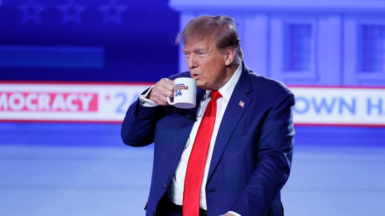 Trump dénonce le « chaos » de l'administration Biden et promet des expulsions massives à la mairie de l'Iowa