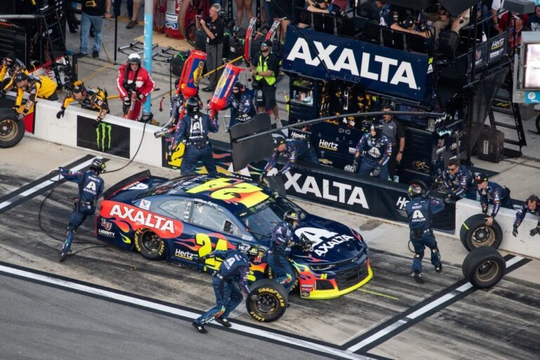 3 idées de lieu de travail en entreprise de l’équipe des stands de NASCAR