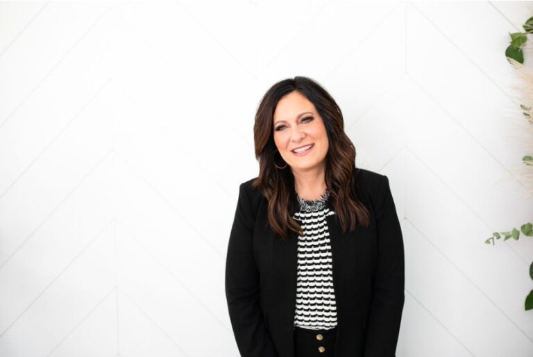 Lysa TerKeurst se remarie 2 ans après un divorce « douloureux » : « Dieu est fidèle »