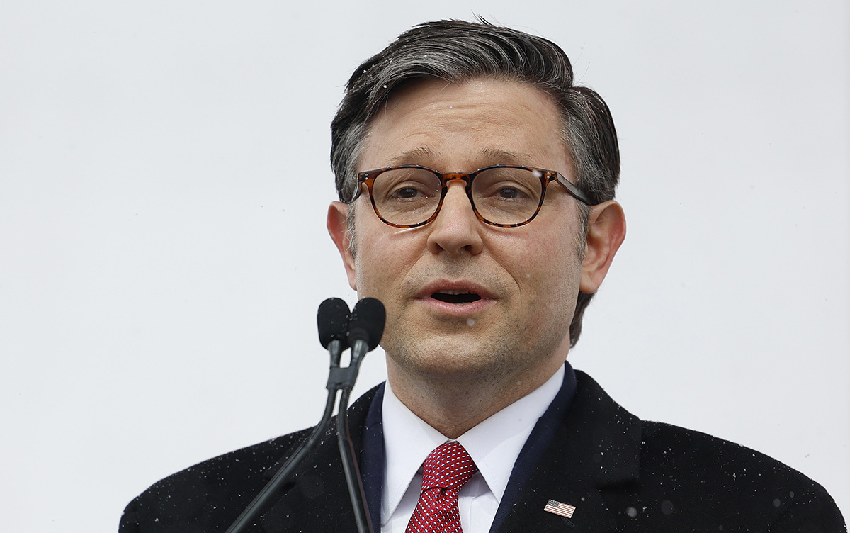 Mike Johnson met en garde contre les menaces mondiales contre la liberté religieuse et appelle Biden à protéger les Ouïghours
