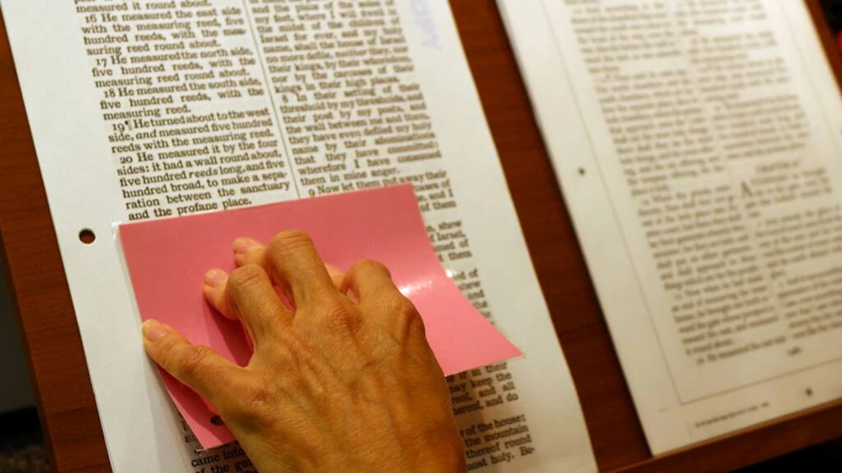 Parole parfaite : les correcteurs chrétiens célèbrent la vérification d’un milliard de Bibles