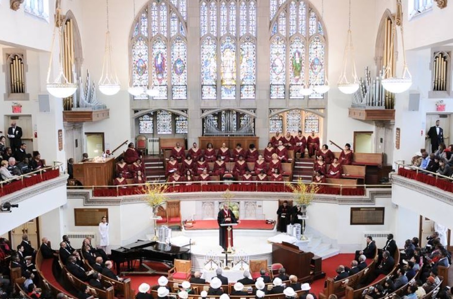 Une méga-église de New York poursuivie en justice par des femmes dont le poste de pasteur a été refusé après la mort de Calvin O. Butts