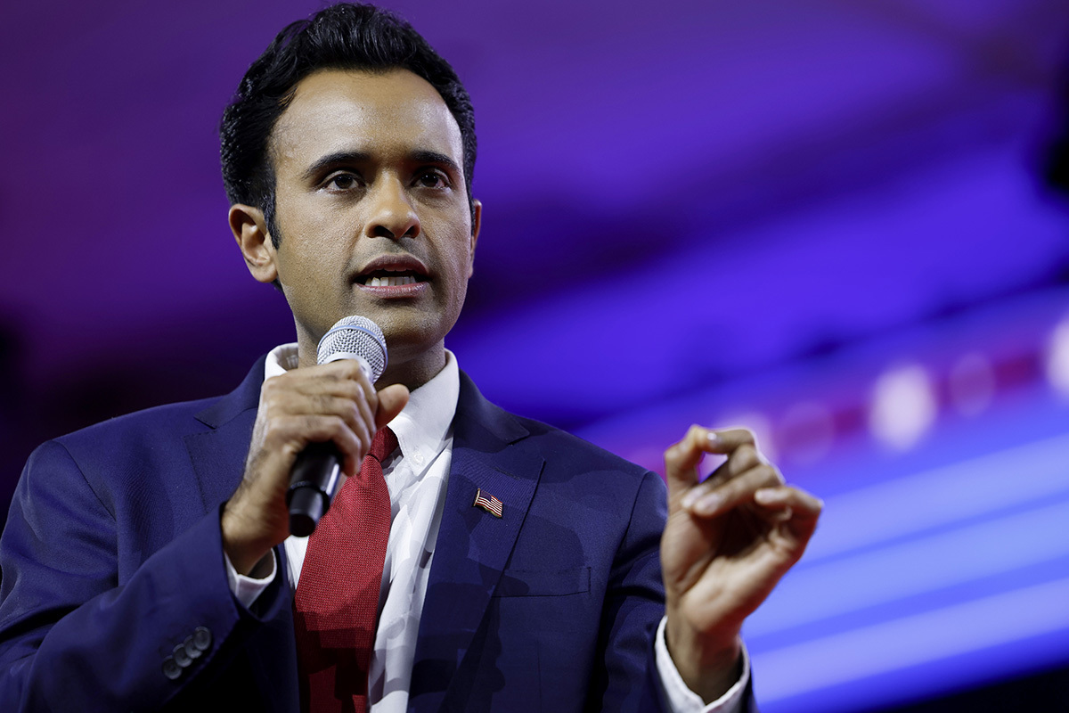 Vivek Ramaswamy répond aux électeurs athées et déclare que le nationalisme chrétien n'est pas une "menace majeure"