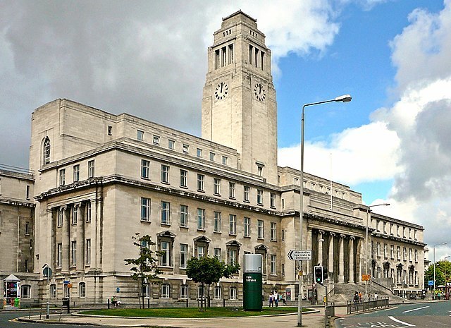 Le Conseil des Chrétiens et des Juifs condamne l'antisémitisme à l'Université de Leeds ; un rabbin contraint de se cacher