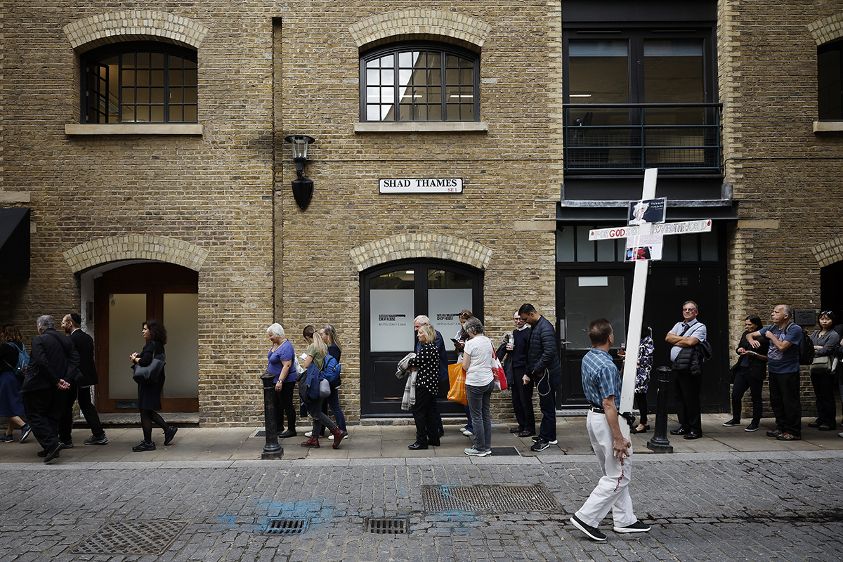 La police britannique menace un prédicateur de rue de « crime de haine » pour avoir partagé des versets bibliques