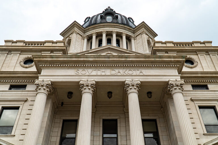 Le premier projet de loi pro-vie « Med Ed » dans le pays est adopté par la South Dakota House