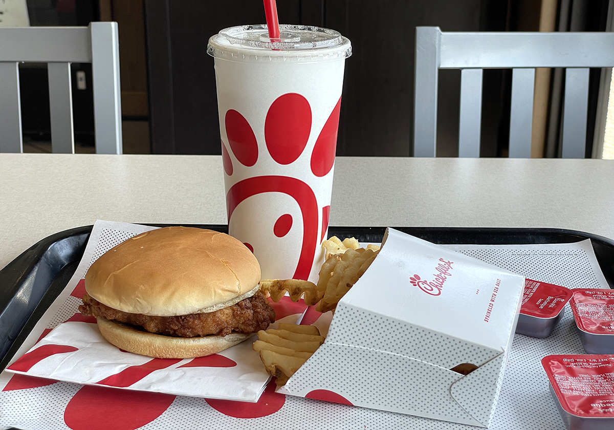 Les bénévoles de Chick-fil-A préparent 2 millions de repas pour la distribution du Convoy of Hope