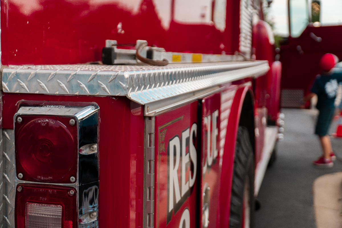 L'aumônier licencié pour des articles de blog poursuit son combat juridique avec les pompiers d'Austin