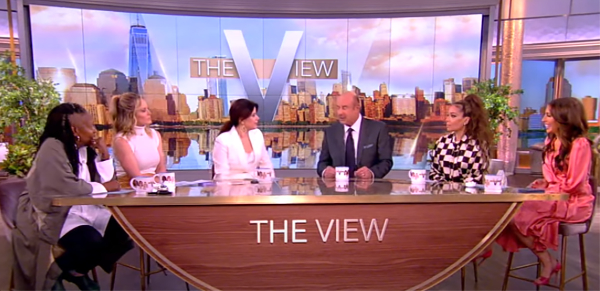 Dr Phil, co-animateur de « The View », débat sur l'impact des confinements liés au COVID-19 : les enfants ont été « abandonnés à leurs agresseurs »
