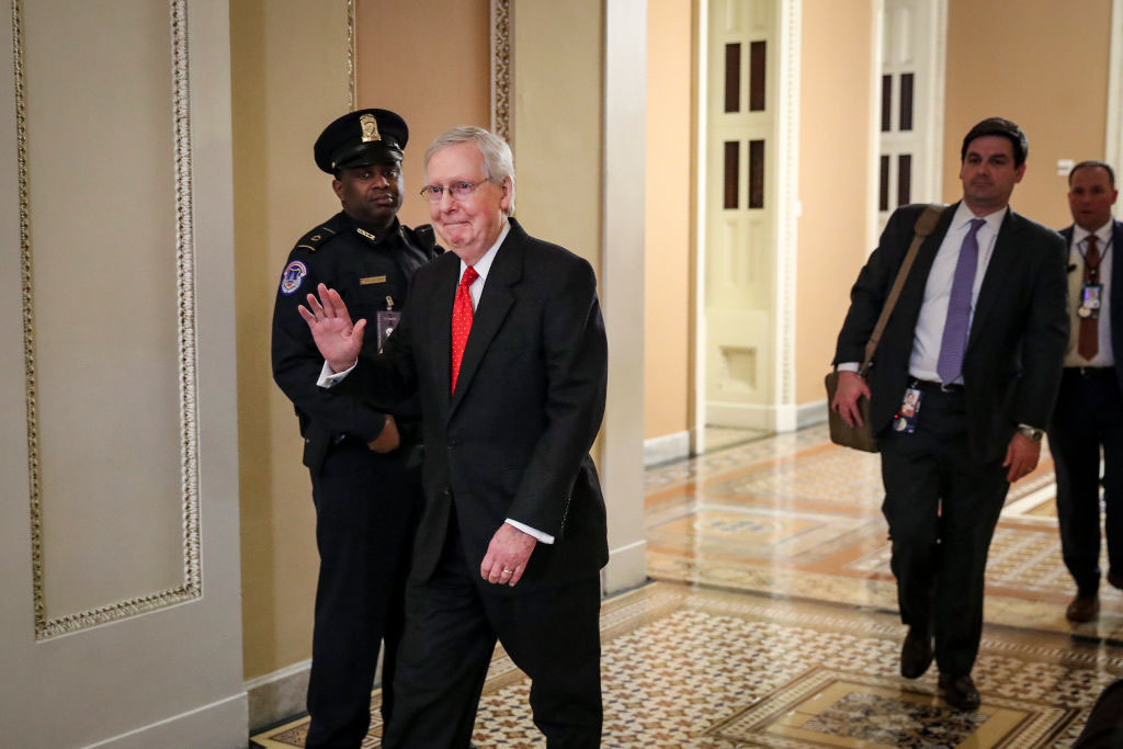 Mitch McConnell quittera son poste de haut républicain au Sénat, cite l'Ecclésiaste