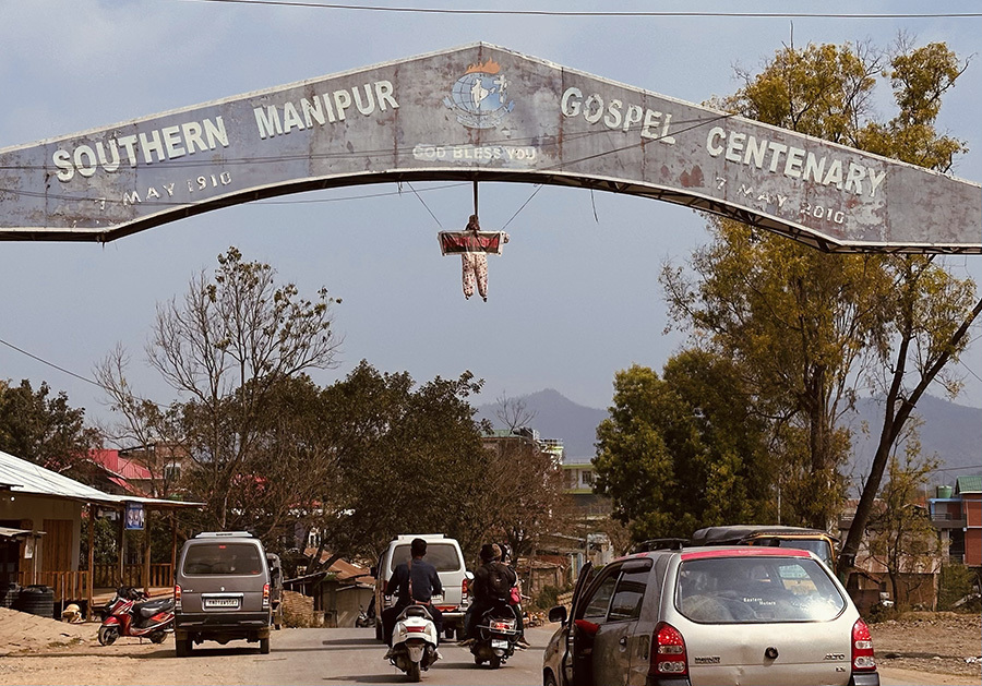 Les tensions au Manipur restent élevées alors que l'explosion d'une bombe fait un mort et en blesse d'autres, 10 mois après le début des violences.