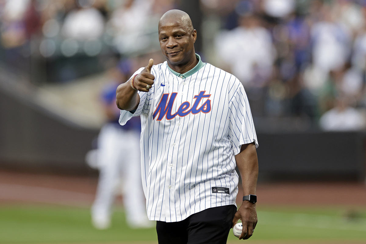 Darryl Strawberry loue Dieu pour sa « grâce incroyable » et demande des prières après avoir subi une crise cardiaque