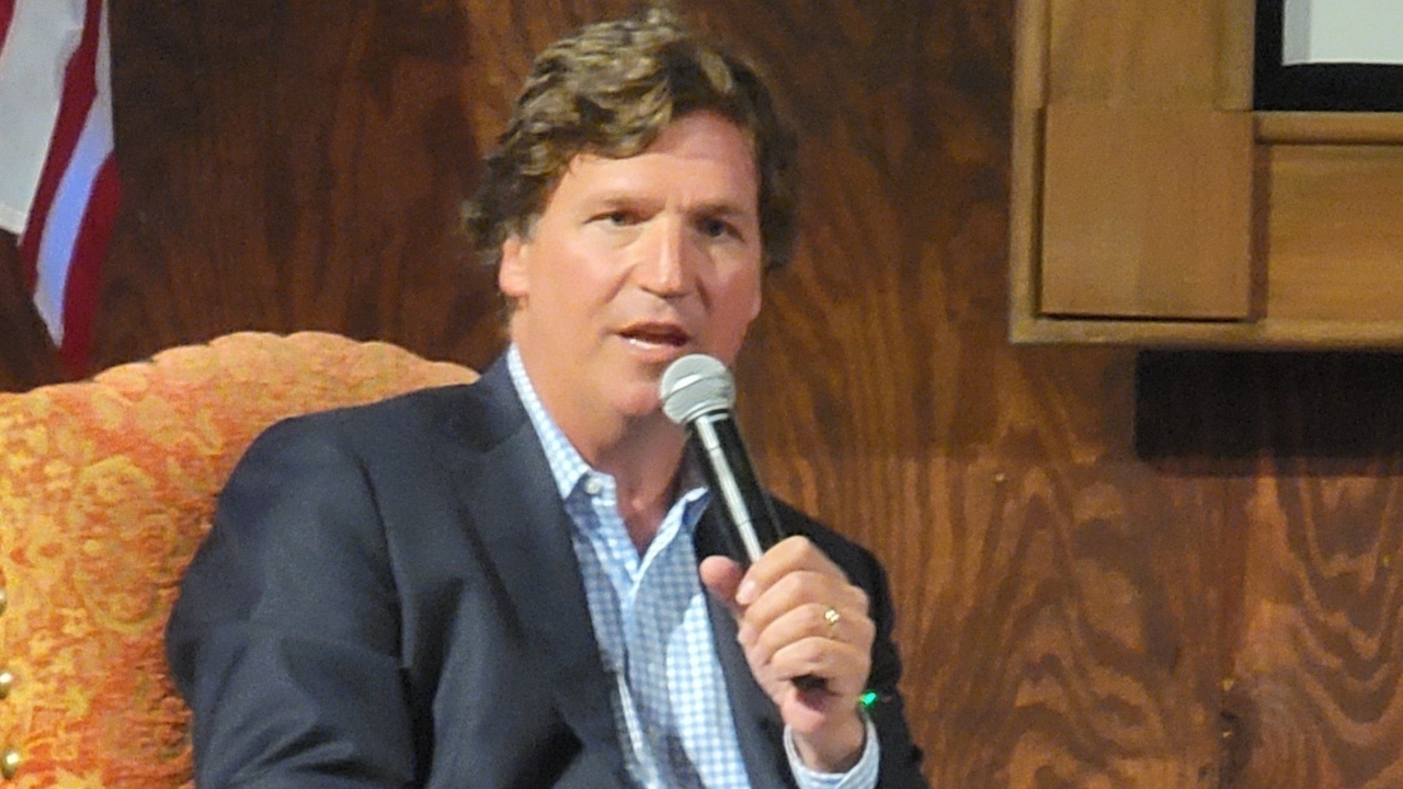 Tucker Carlson exhorte le public texan à voir la guerre spirituelle derrière les batailles politiques : « Pas du tout de chair et de sang »