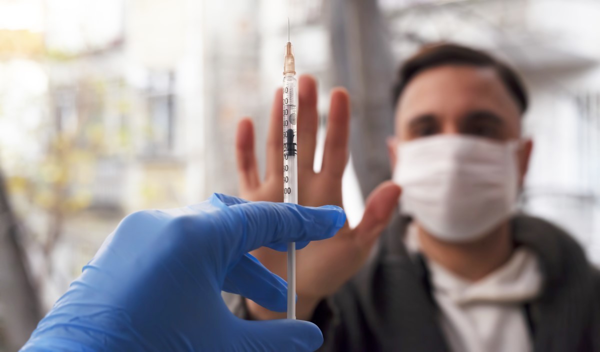 Les travailleurs de la santé poursuivent leur bataille juridique contre le mandat du vaccin COVID-19 dans le Maine