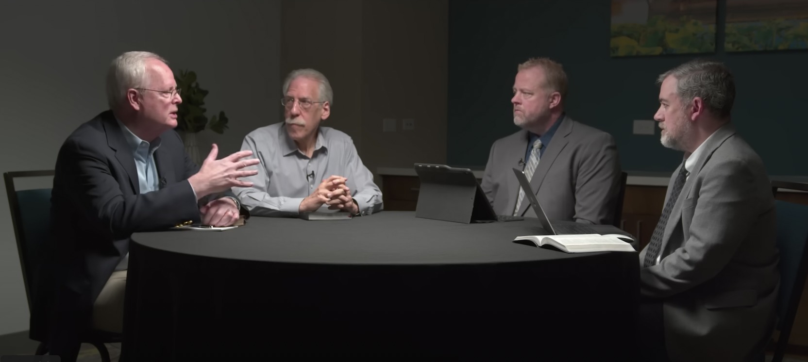 Les biblistes s'opposent sur la définition du « faux prophète » et ne sont pas d'accord sur la classification de Benny Hinn et Sid Roth (partie 1)