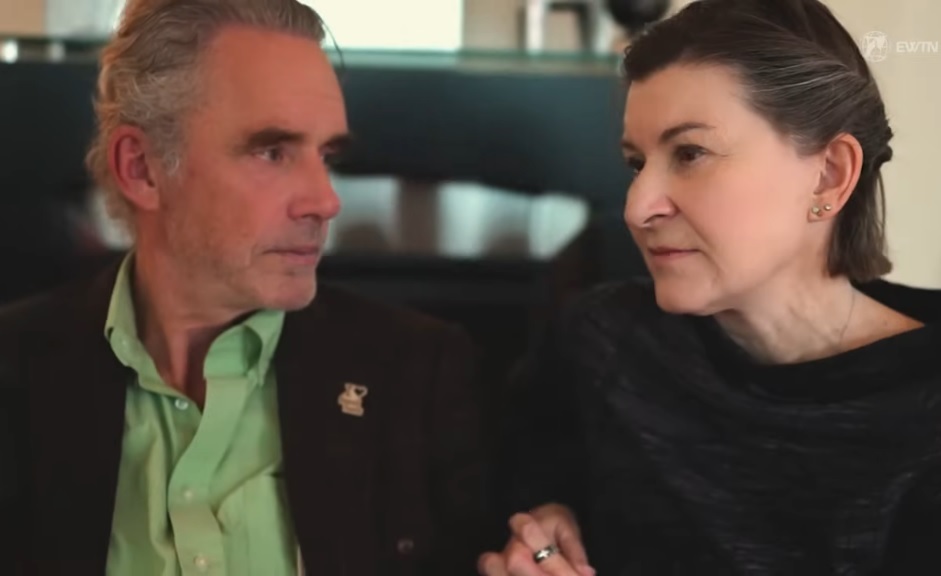 Tammy, l'épouse de Jordan Peterson, se convertit au catholicisme