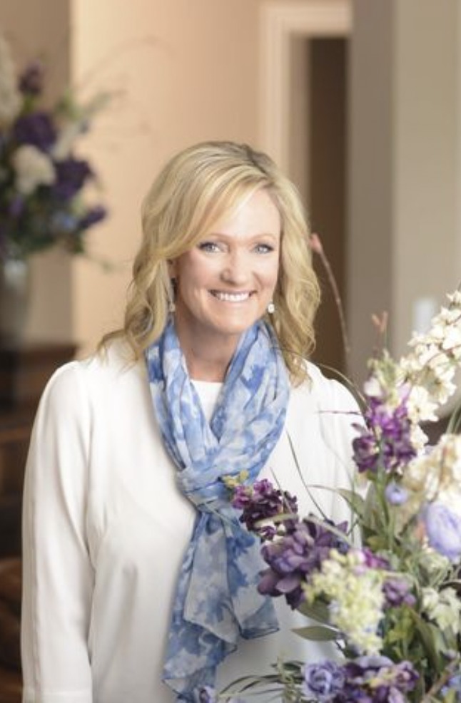 Karen Kingsbury aborde la foi et l'adoption d'embryons dans un nouveau film : "Des questions auxquelles Dieu seul peut répondre"