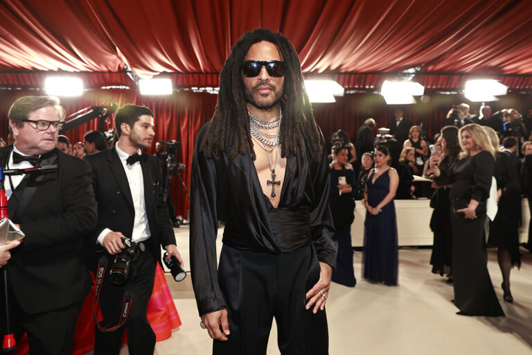 La rock star Lenny Kravitz dit qu'il est célibataire depuis plus d'une décennie : « C'est une chose spirituelle »