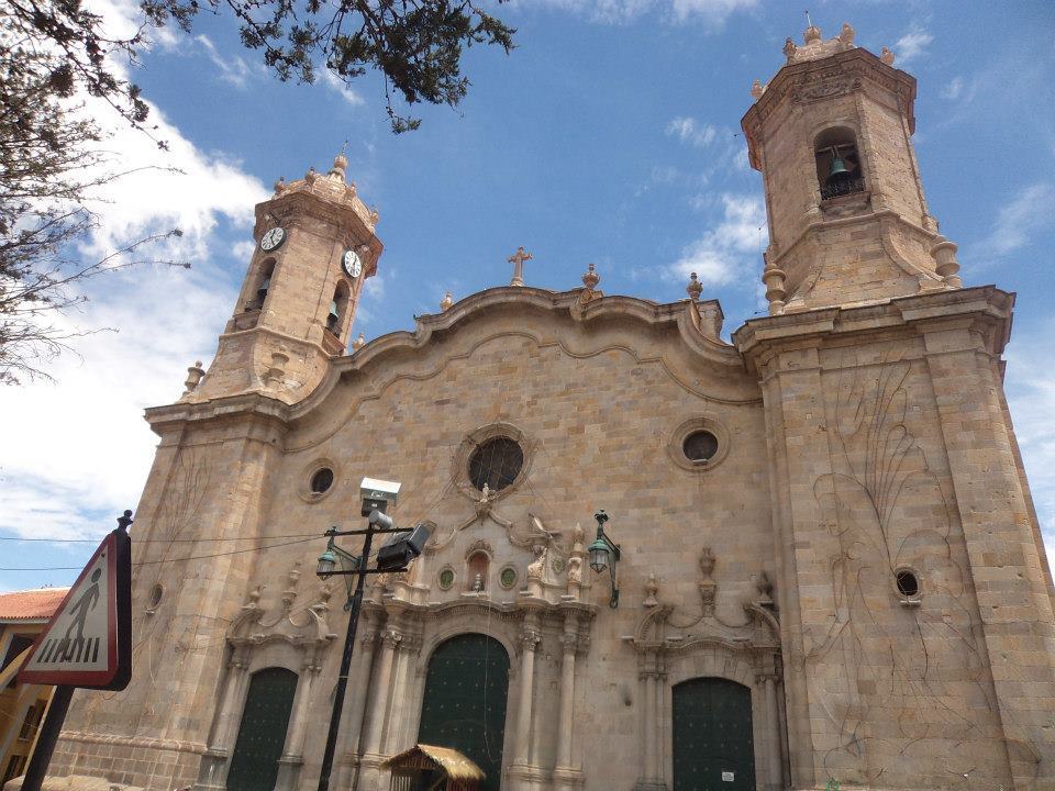 Les évêques boliviens s'opposent à la fermeture forcée de l'école normale catholique et font appel à la Cour internationale