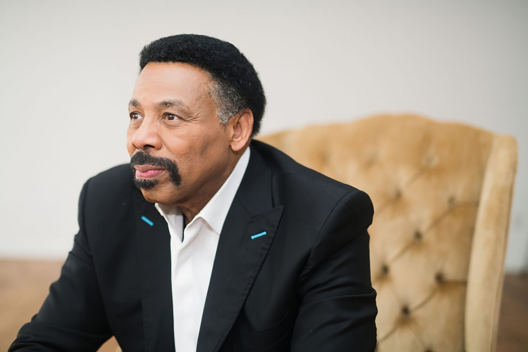 Le ministère abandonne la croisière de Tony Evans sur la Riviera mexicaine alors que les spéculations abondent sur un péché non divulgué