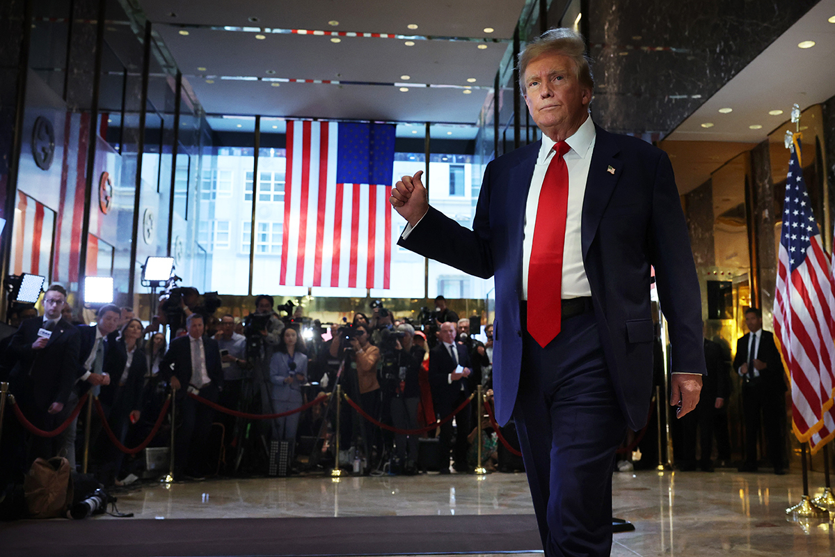 Joe Scarborough qualifie la description de la relation avec Dieu par Trump de « au-delà de la parodie »