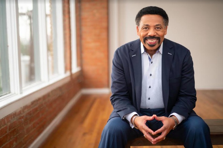 La confession des « péchés » du pasteur Tony Evans stupéfie la communauté chrétienne et suscite des questions et des prières