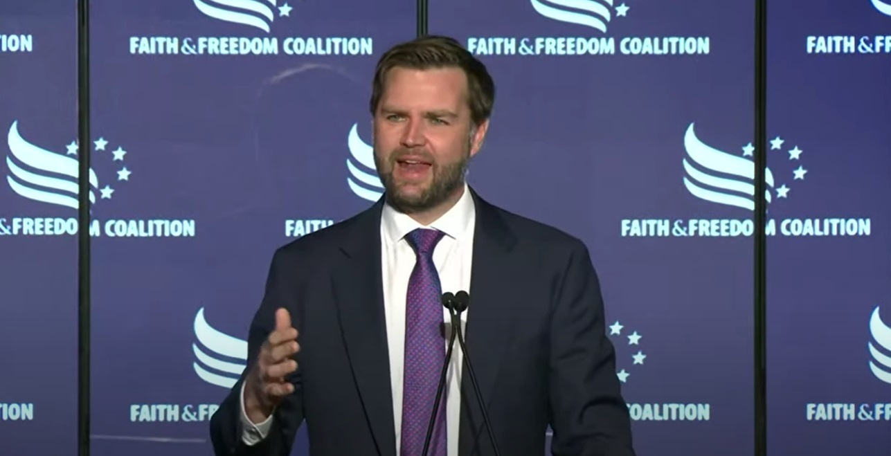 JD Vance assure aux chrétiens conservateurs qu'ils « ont leur place à la table » du Parti républicain