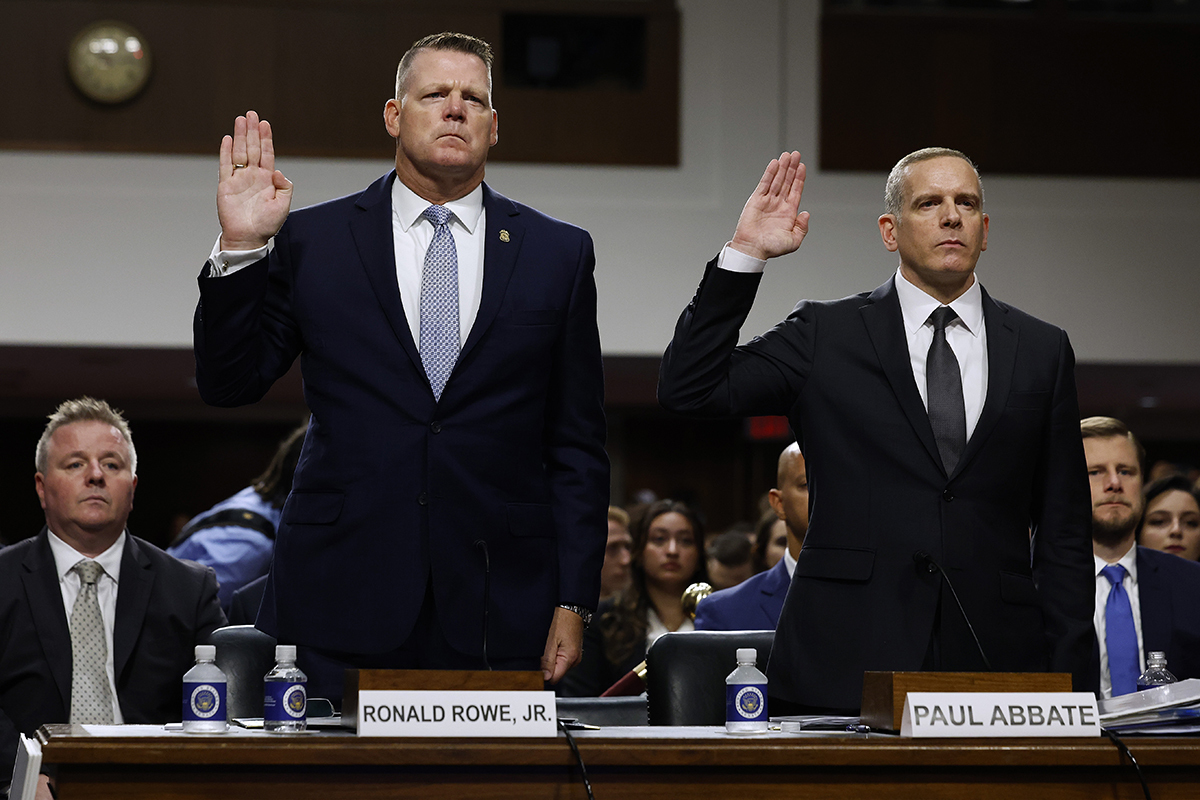Les 4 meilleurs moments de l'audition du Sénat avec le FBI et les services secrets au sujet de la tentative d'assassinat de Trump