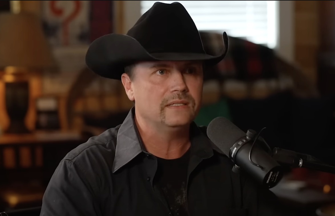 La star de la country John Rich affirme que Dieu lui a dit d'écrire la chanson « Revelation » pour contrer le contenu « satanique »