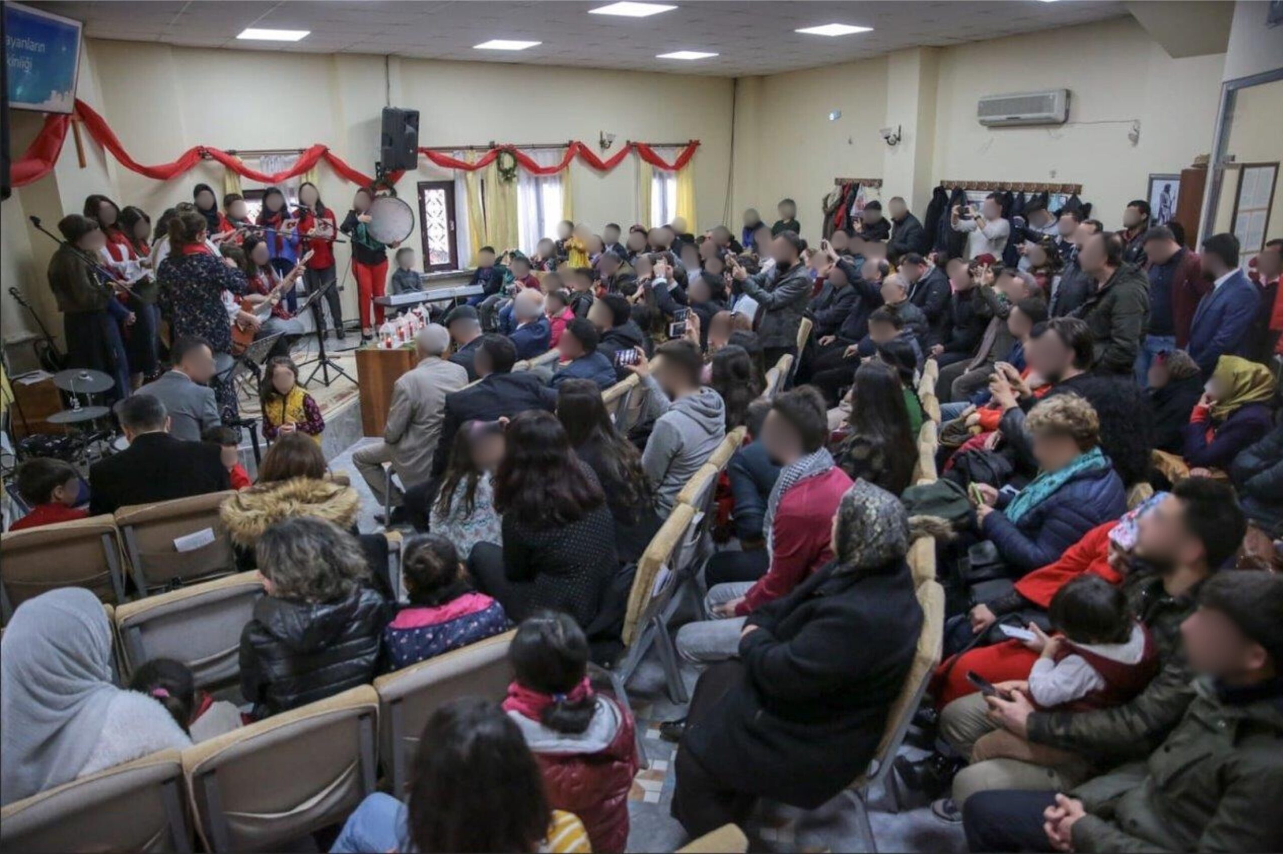 Les autorités turques répriment le christianisme et refusent aux églises des terrains pour leur culte