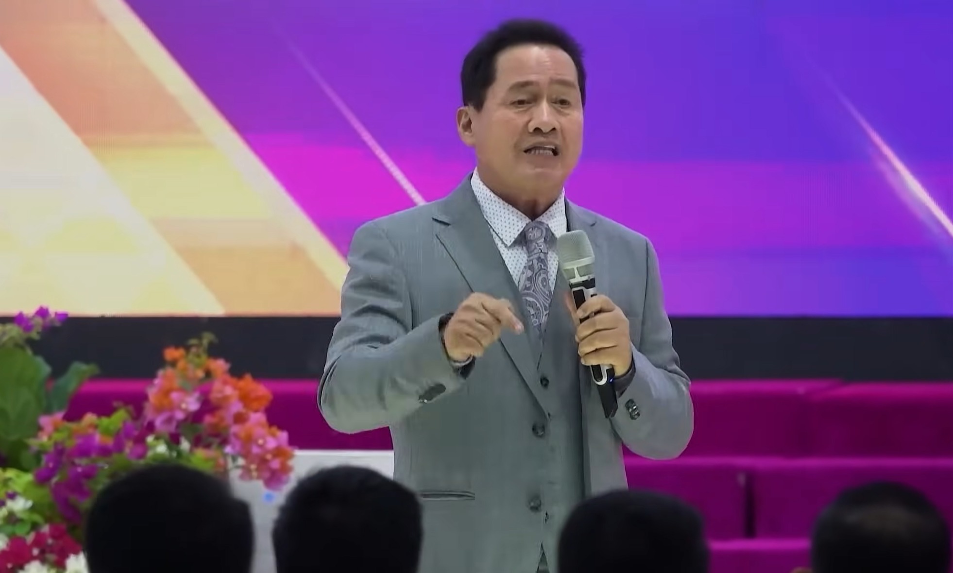 La police philippine estime que 2 000 policiers ne suffisent pas pour arrêter le pasteur de la méga-église Apollo Quiboloy