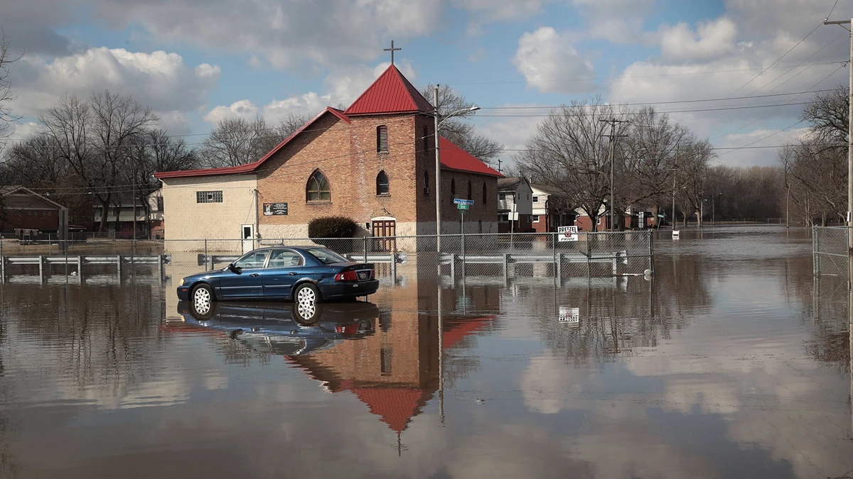 Certaines églises perdent leur couverture alors que les assureurs sont touchés par une vague de sinistres liés à la tempête