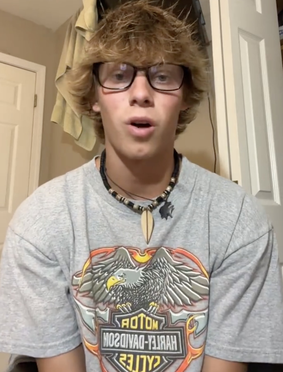 La prière d'un influenceur chrétien sur les réseaux sociaux adressée à un sataniste devient virale