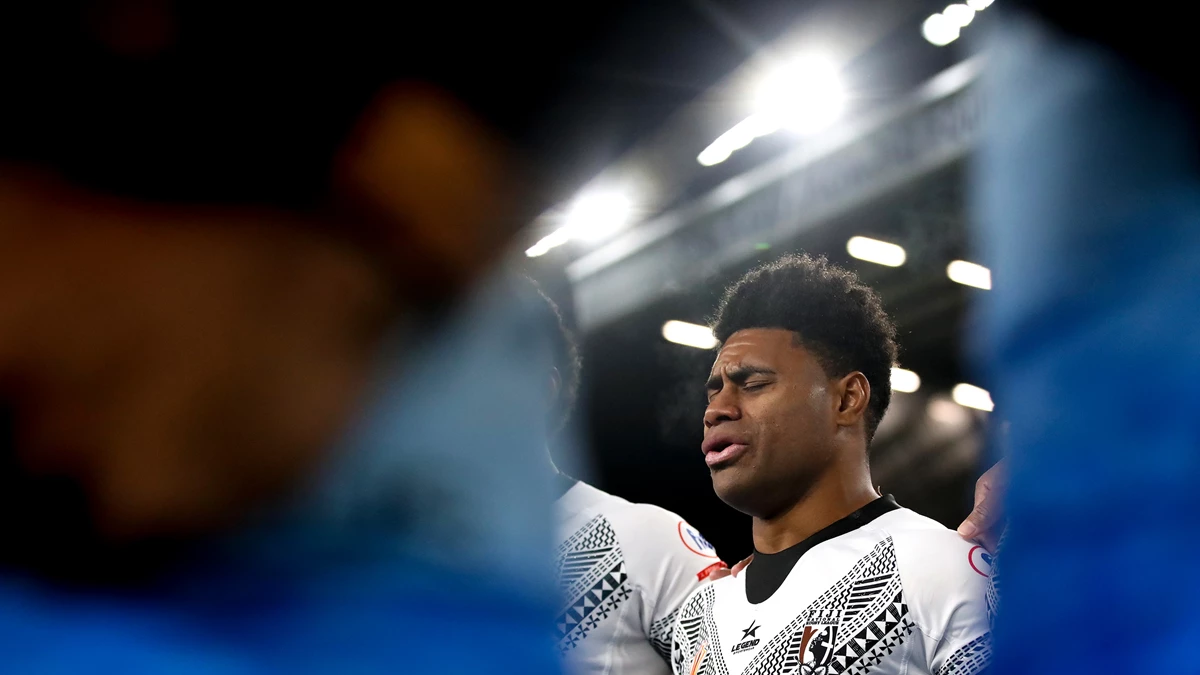 Oui, les athlètes olympiques fidjiens chantent des hymnes