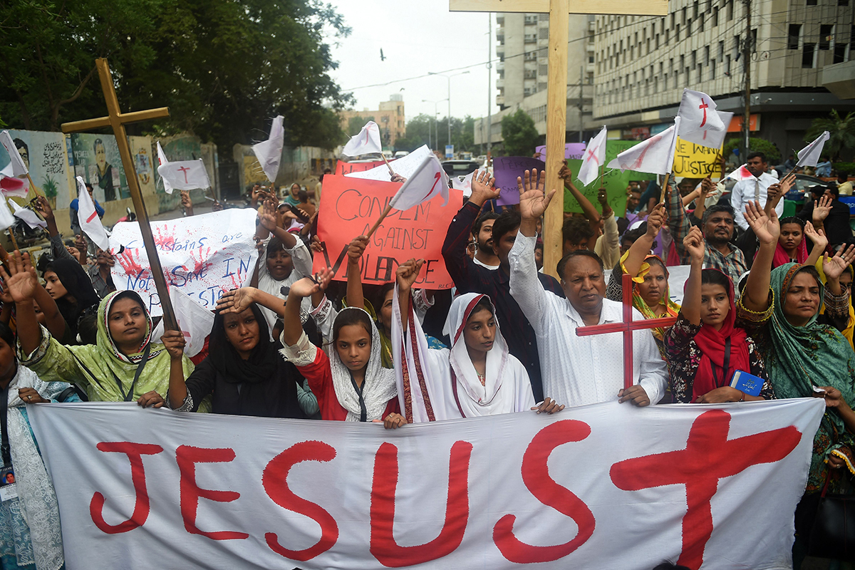 Des groupes de défense des droits humains exigent la suspension du Pakistan du Commonwealth des Nations