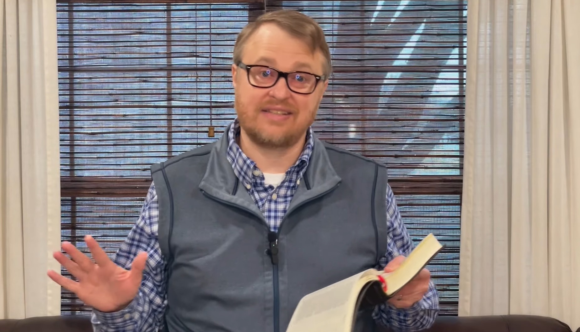 Le pasteur Matthew Queen plaide coupable d'avoir fait une fausse déclaration au DOJ et au FBI