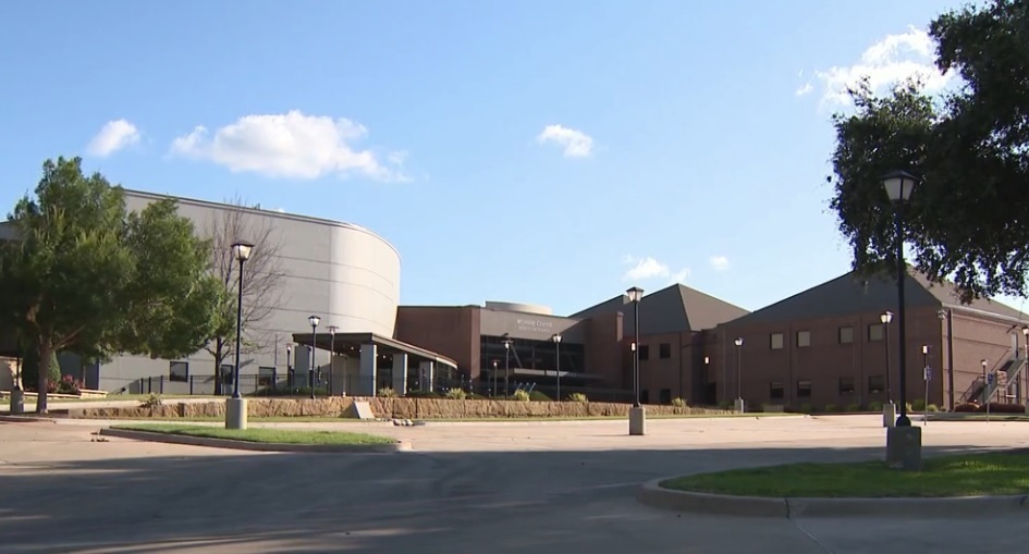 Gateway Church renvoie plusieurs anciens alors que l'enquête sur les abus de Robert Morris se termine