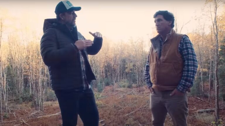 Le documentariste derrière le clip de l'attaque du « démon » de Tucker Carlson fustige les sceptiques « peu charitables »