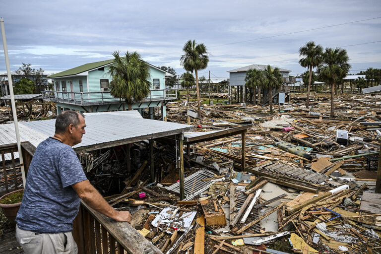 « Horrifiée » : la FEMA enquête sur l'ordre de ne pas aider les partisans de Trump à soulager l'ouragan