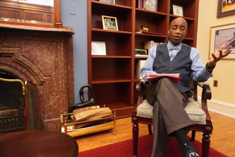 L'aumônier du Sénat Barry Black hospitalisé après une lésion cérébrale