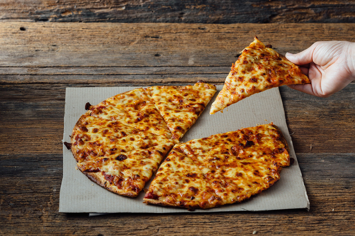 Une pizzeria défend sa décision de ne pas organiser de mariages gays face aux réactions LGBT