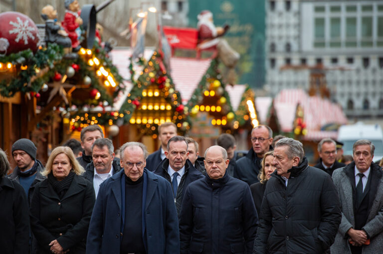 Attaque sur un marché de Noël en Allemagne : le bilan s'alourdit à 5 morts et plus de 200 blessés
