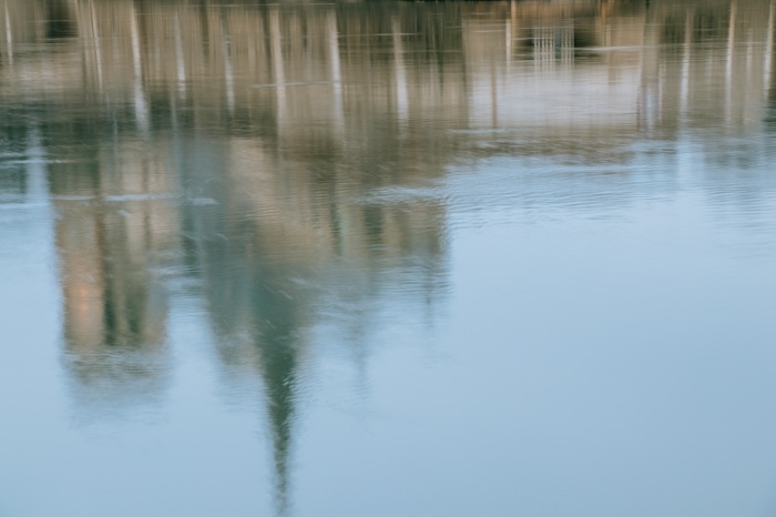 Le reflet de la cathédrale Notre-Dame sur la Seine. Photo prise en 2018.