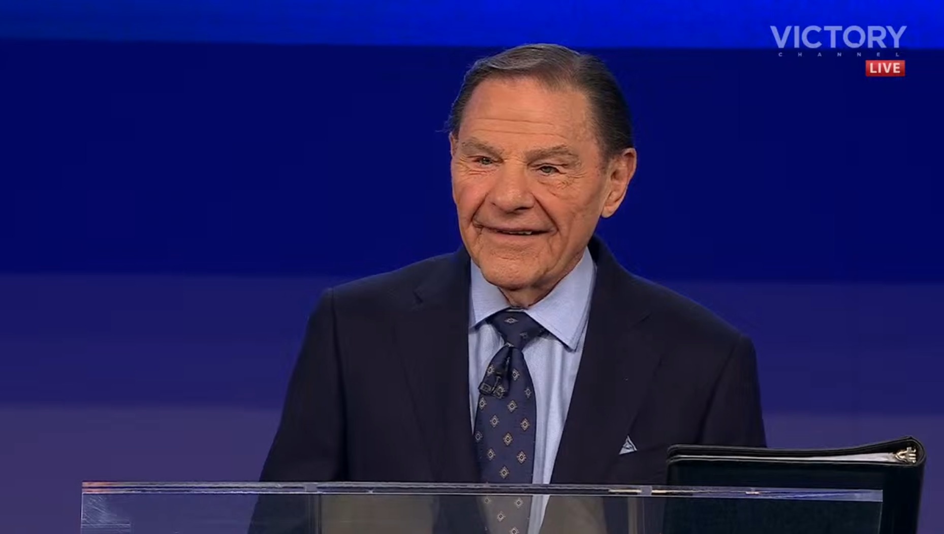 Le télévangéliste Kenneth Copeland révèle son hospitalisation et prédit quand il mourra
