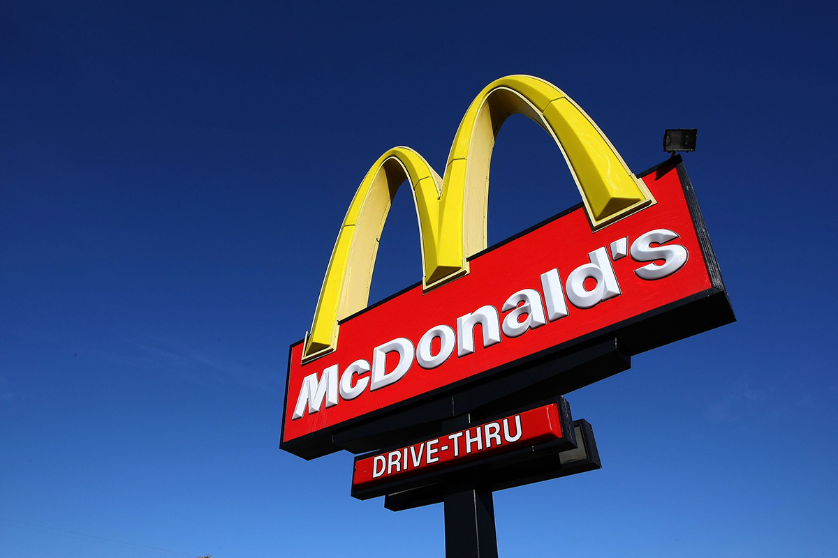 McDonald's devient la dernière entreprise à réduire certaines politiques du DEI