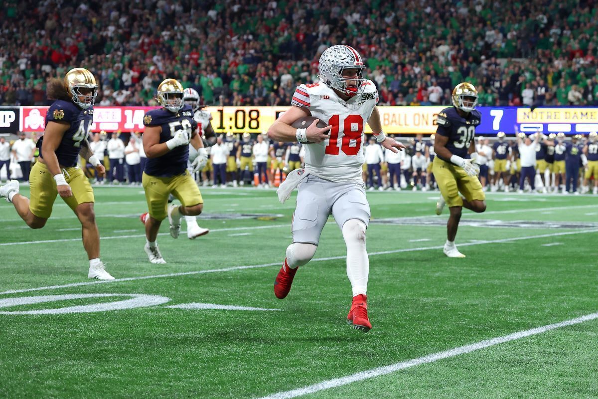 Les stars de l'Ohio State et de Notre Dame rendent gloire à Dieu après le match de championnat : "Renforcez-vous les uns les autres dans nos croyances"
