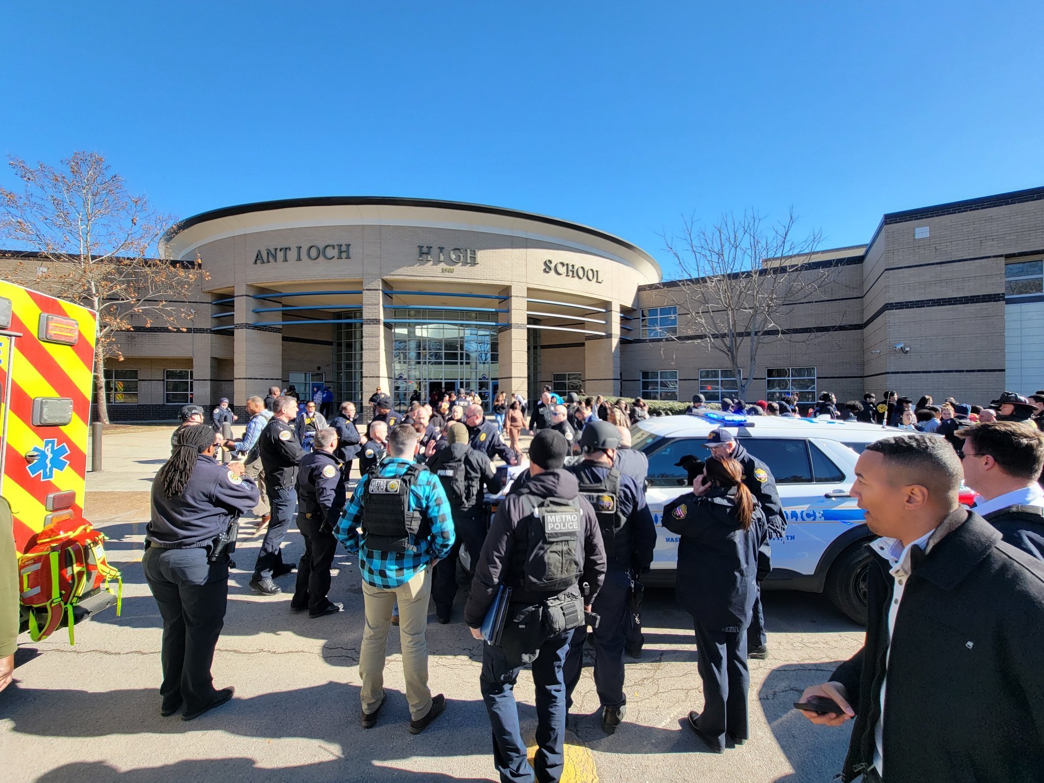 3 personnes abattues au lycée d'Antioch à Nashville, dont un élève qui s'est suicidé